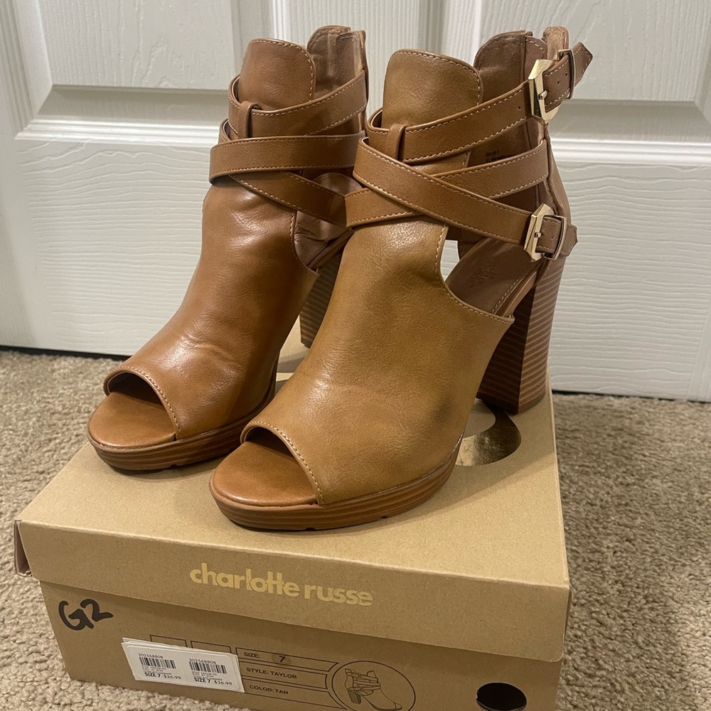 Charlotte Russe Tan Strappy Heeled Sandals - Picture 2 of 5